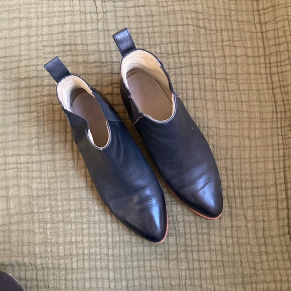 Nisolo Classic Black Chelsea Boots - Picture 2 of 5